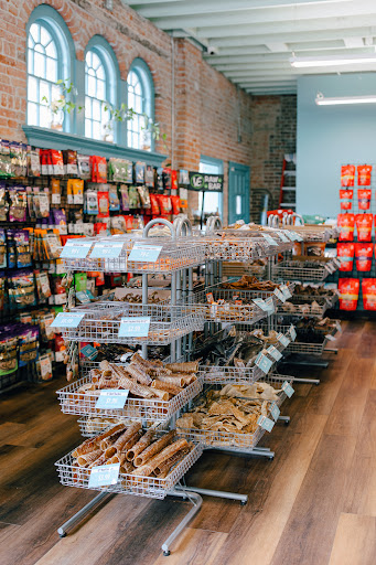 Pet Supply Store «Brookside Barkery & Bath», reviews and photos, 118 W 63rd St, Kansas City, MO 64113, USA