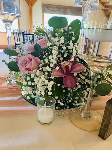 Florist «Ford Flower Co.», reviews and photos, 83 S Broadway, Salem, NH 03079, USA