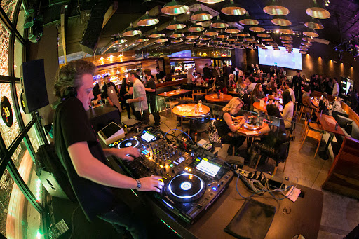 Logo da empresa - +55 Bar