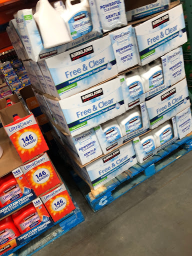 Warehouse store «Costco Wholesale», reviews and photos, 21800 Victory Blvd, Woodland Hills, CA 91367, USA