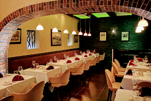 Roma Restaurant & Lounge image
