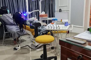 Praktek Dokter Gigi drg Novita Hendra (PCC Dental Care) image