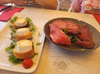 Plats et boissons du Restaurant L' olivette point multis service à Génos - n°1