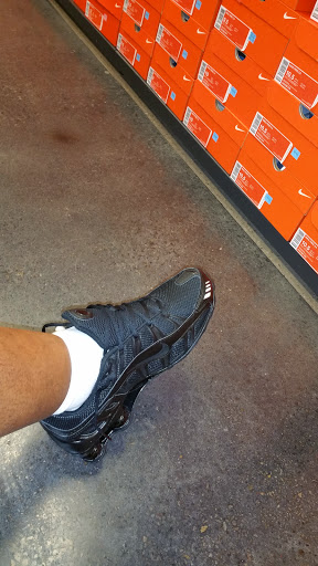 Sporting Goods Store «Nike Factory Store», reviews and photos, 3000 Grapevine Mills Pkwy #611, Grapevine, TX 76051, USA