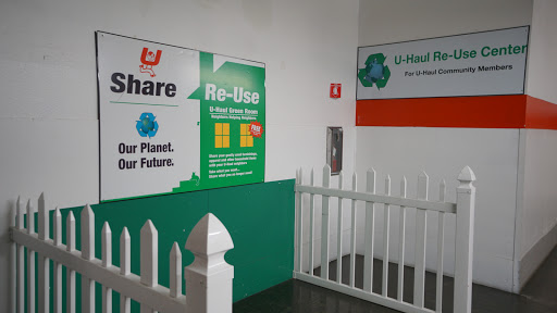 Truck Rental Agency «U-Haul Moving & Storage of Inglewood», reviews and photos, 964 South La Brea Ave, Inglewood, CA 90301, USA