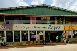 Mini Super Reyes image