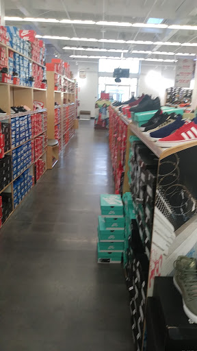 Shoe Store «WSS», reviews and photos, 460 San Fernando Mission Blvd, San Fernando, CA 91340, USA