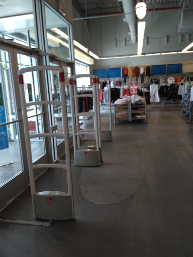 Clothing Store «Old Navy», reviews and photos, 13915 20th Ave, College Point, NY 11356, USA