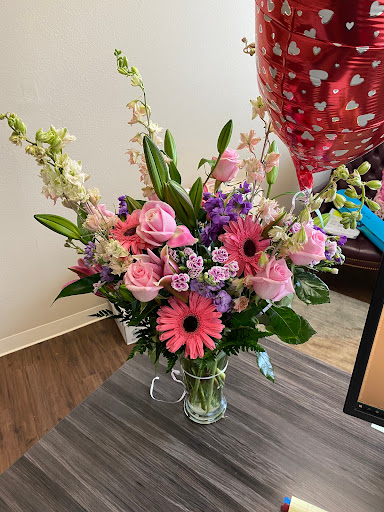 Florist «Pretty Petals Floral Boutique», reviews and photos, 2932 Hillcrest Dr, San Antonio, TX 78201, USA