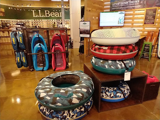 Clothing Store «L.L. Bean», reviews and photos, 75 Evergreen Way, South Windsor, CT 06074, USA