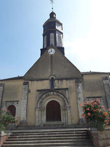 Eglise Saint-Pierre à Bazoches-sur-Hoëne