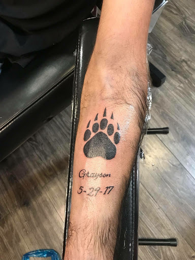 Explore simple tattoo outline ideas, creative tattoo ideas in Lexington, available at LexInk Tattoo