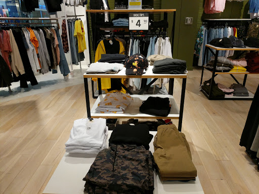 Clothing Store «Forever 21», reviews and photos, 6531 Springfield Mall, Springfield, VA 22150, USA