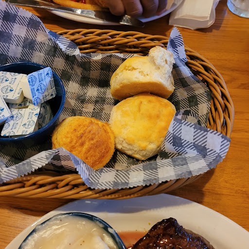 American Restaurant «Cracker Barrel Old Country Store», reviews and photos, 4700 Portsmouth Blvd, Chesapeake, VA 23321, USA