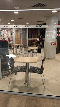 Atmosphère du Restaurant KFC Rouen Saint Sever - n°7