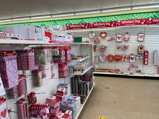 Dollar Store «Dollar Tree», reviews and photos, 8653 Columbus Pike, Lewis Center, OH 43035, USA