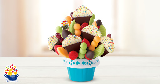 Gift Shop «Edible Arrangements - The Shoppes at Buford», reviews and photos, 3200 Woodward Crossing Blvd b104, Buford, GA 30519, USA