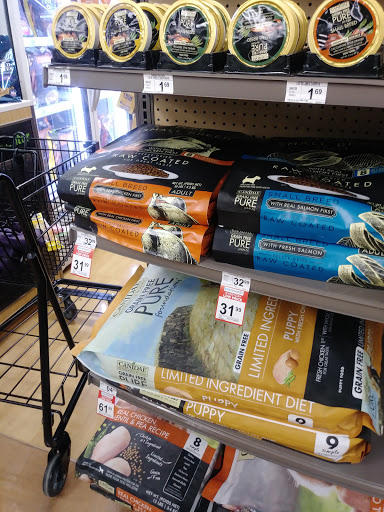 Pet Supply Store «Petco Animal Supplies», reviews and photos, 118 Highlands Square Dr, Hendersonville, NC 28792, USA