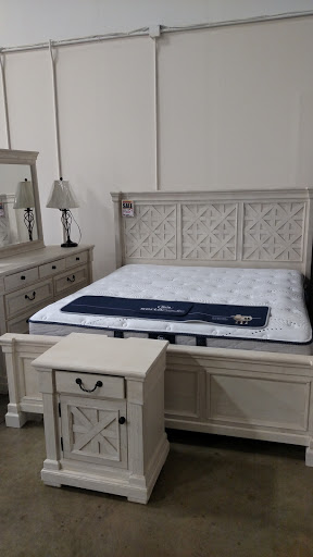 Furniture Store «Quality Furniture Discounts», reviews and photos, 7803 Southland Blvd #203, Orlando, FL 32809, USA