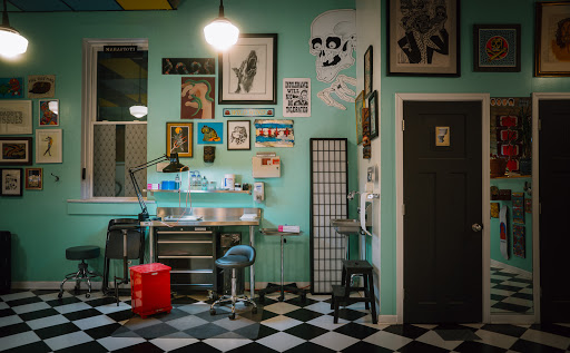 Tattoo Shop «Wild Wind Tattoo», reviews and photos, 1452 N Western Ave, Chicago, IL 60622, USA