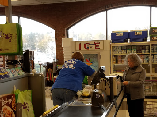 Shopping Mall «Berkeley Heights Shopping Center», reviews and photos, 394 Springfield Ave, Berkeley Heights, NJ 07922, USA