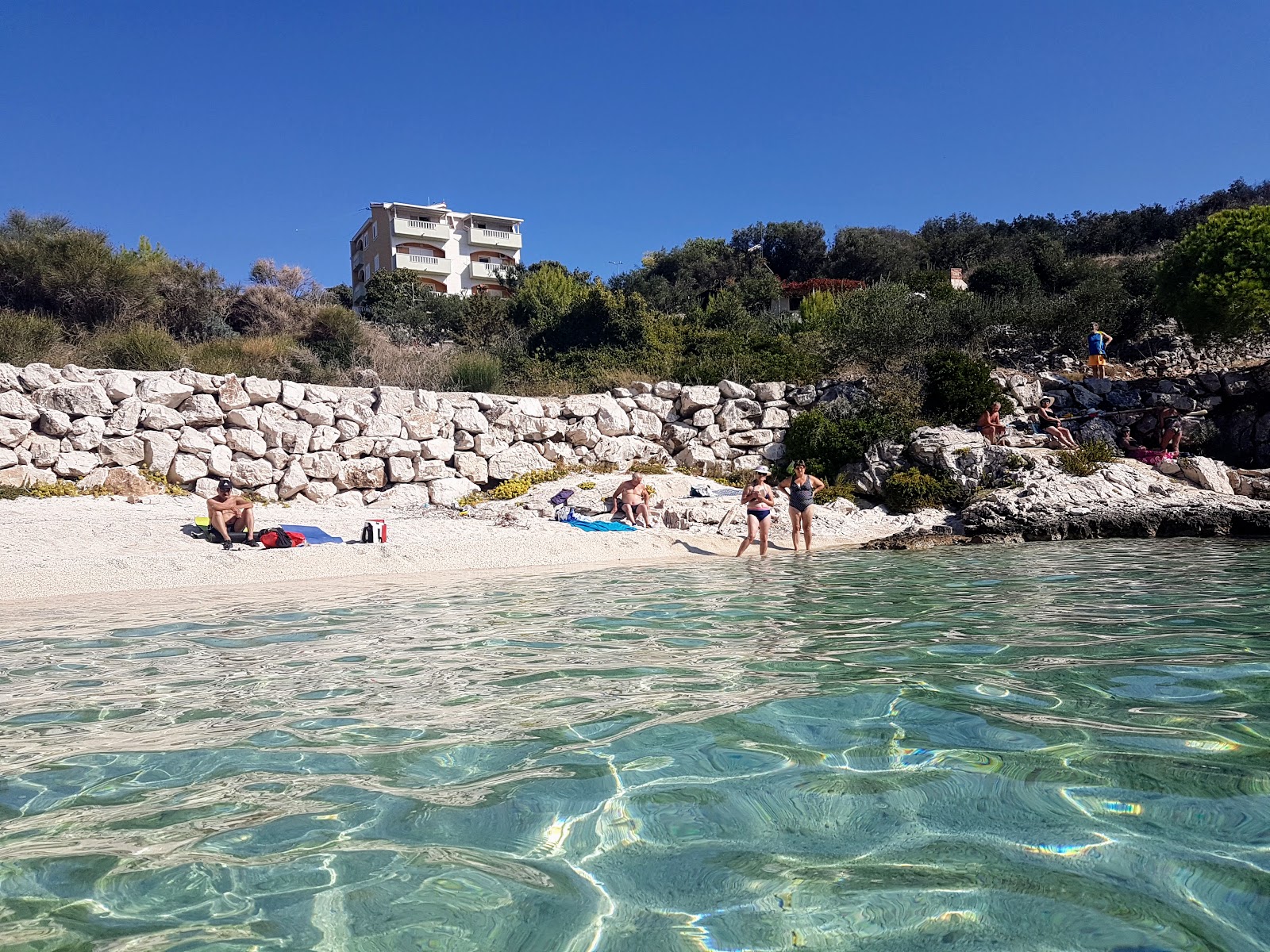 Put Tatinje beach'in fotoğrafı ve güzel manzarası
