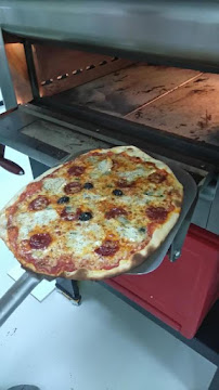Plats et boissons du Pizzeria Pizza Des Lys à Lalevade-d'Ardèche - n°4
