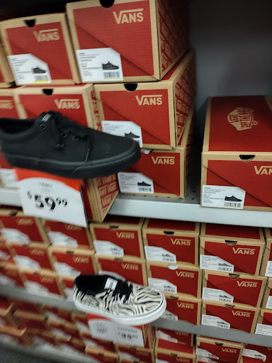 Shoe Store «Shoe Carnival», reviews and photos, 1307 N Galleria Dr, Nampa, ID 83687, USA