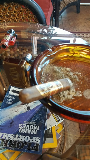 Tobacco Shop «The Island Smoke Shop», reviews and photos, 103400 Overseas Hwy, Key Largo, FL 33037, USA