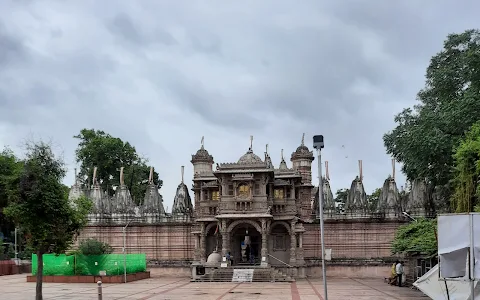 Hutheesing Jain Temple image