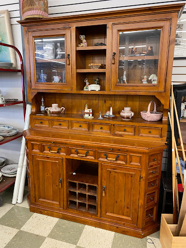 Thrift Store «Hooks & Hangers II», reviews and photos, 29940 Three Notch Rd, Charlotte Hall, MD 20622, USA