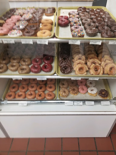 Donut Shop «Clifton Donut Shop», reviews and photos, 2317 Brownsboro Rd, Louisville, KY 40206, USA