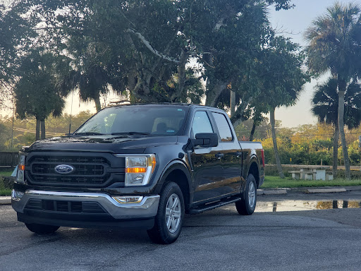 Car Dealer «Tamiami Ford», reviews and photos, 1471 Airport Pulling Rd N, Naples, FL 34104, USA