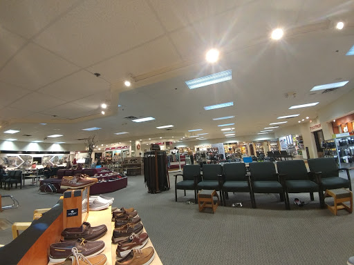 Shoe Store «Footprints Fashion & Footwear», reviews and photos, 79 Costello Rd, Newington, CT 06111, USA