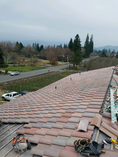 Roofing Contractor «C C & L Roofing Co», reviews and photos, 3319 SE 92nd Ave, Portland, OR 97266, USA