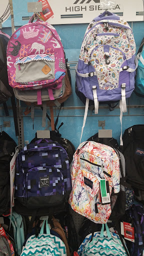 Office Supply Store «Staples», reviews and photos, 6272 Saginaw Rd, Grand Blanc, MI 48439, USA