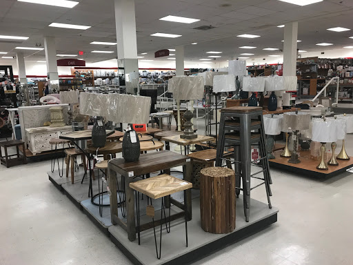 Department Store «T.J. Maxx», reviews and photos, 425 Tunxis Hill Cut Off, Fairfield, CT 06825, USA