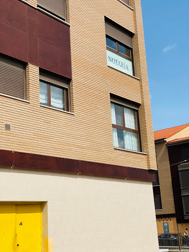 ANA MALLADA GARCÍA Notario de TORDESILLAS