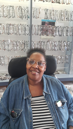 Optician «Douglas Optical», reviews and photos, 4501 E Carson St # 101, Long Beach, CA 90808, USA