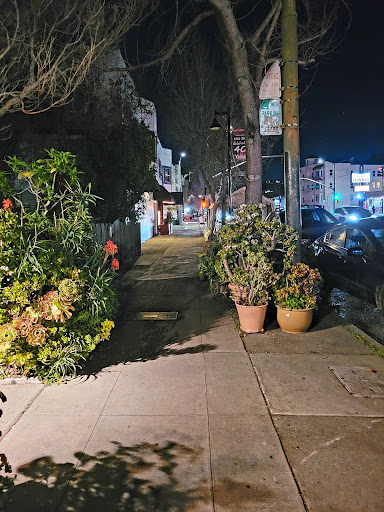 Liquor Store «White Horse Liquors», reviews and photos, 6606 Telegraph Ave, Oakland, CA 94609, USA