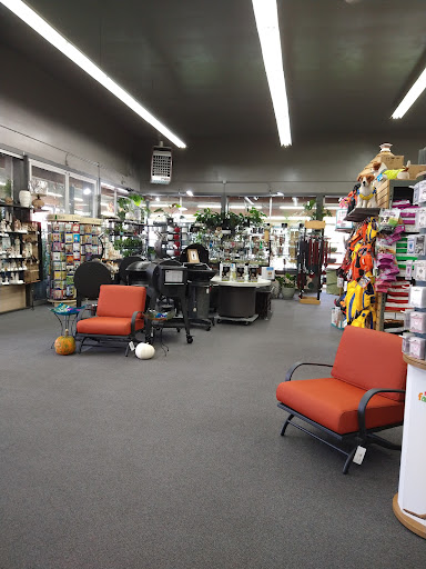 Pet Supply Store «Copper Creek Mercantile», reviews and photos, 4415 River Rd N, Keizer, OR 97303, USA