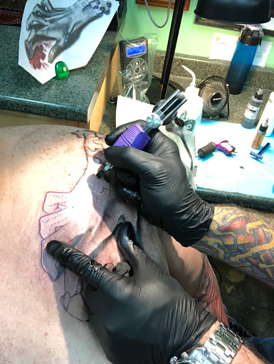 Tattoo Shop «Rock-A-Billy Tattoo & Piercing Studio», reviews and photos, 4576 N University Dr, Lauderhill, FL 33351, USA