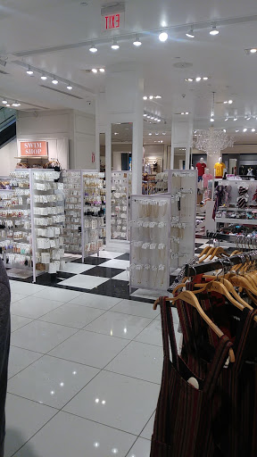 Clothing Store «F21 XXI», reviews and photos, 8040 Mall Walk, Yonkers, NY 10704, USA