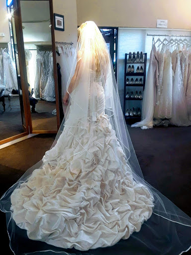 Bridal Shop «Cocoa Couture», reviews and photos, 575 E Chocolate Ave, Hershey, PA 17033, USA