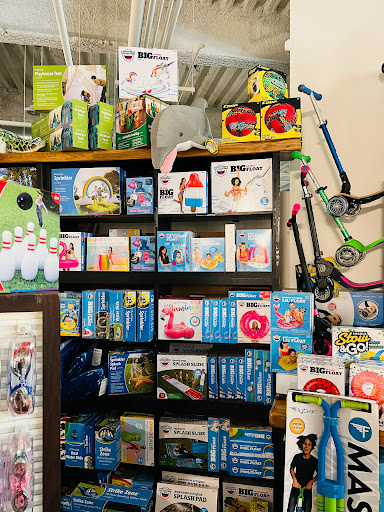 Toy Store «Engine Ear Toys», reviews and photos, 879 Newport Center Dr, Newport Beach, CA 92660, USA