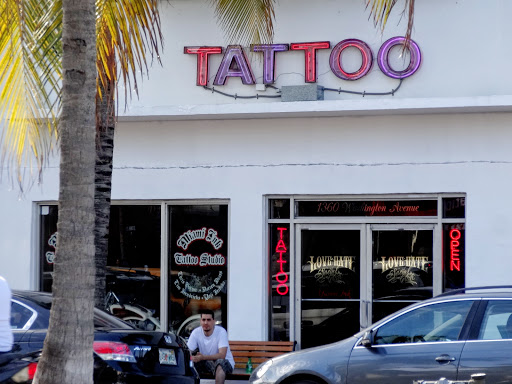 Tattoo Shop «Love Hate Tattoo Studio», reviews and photos, 1360 Washington Ave, Miami Beach, FL 33139, USA