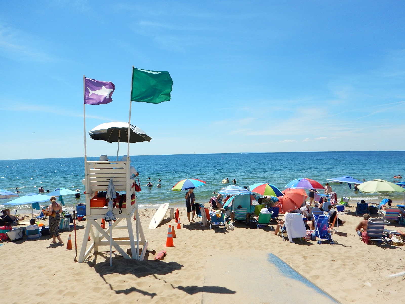 Herring Cove beach的照片 带有碧绿色纯水表面