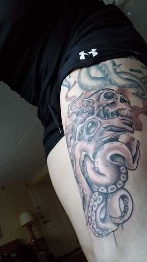 Tattoo Shop «Skull and Rose Tattoo Studio», reviews and photos, 900 E Pulaski Hwy, Elkton, MD 21921, USA