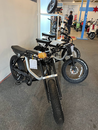 Motor Scooter Dealer «Scooterworks Chicago», reviews and photos, 5410 N Damen Ave, Chicago, IL 60625, USA