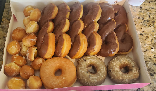 Donut Shop «Ocean Springs Donuts», reviews and photos, 2408 Government St, Ocean Springs, MS 39564, USA